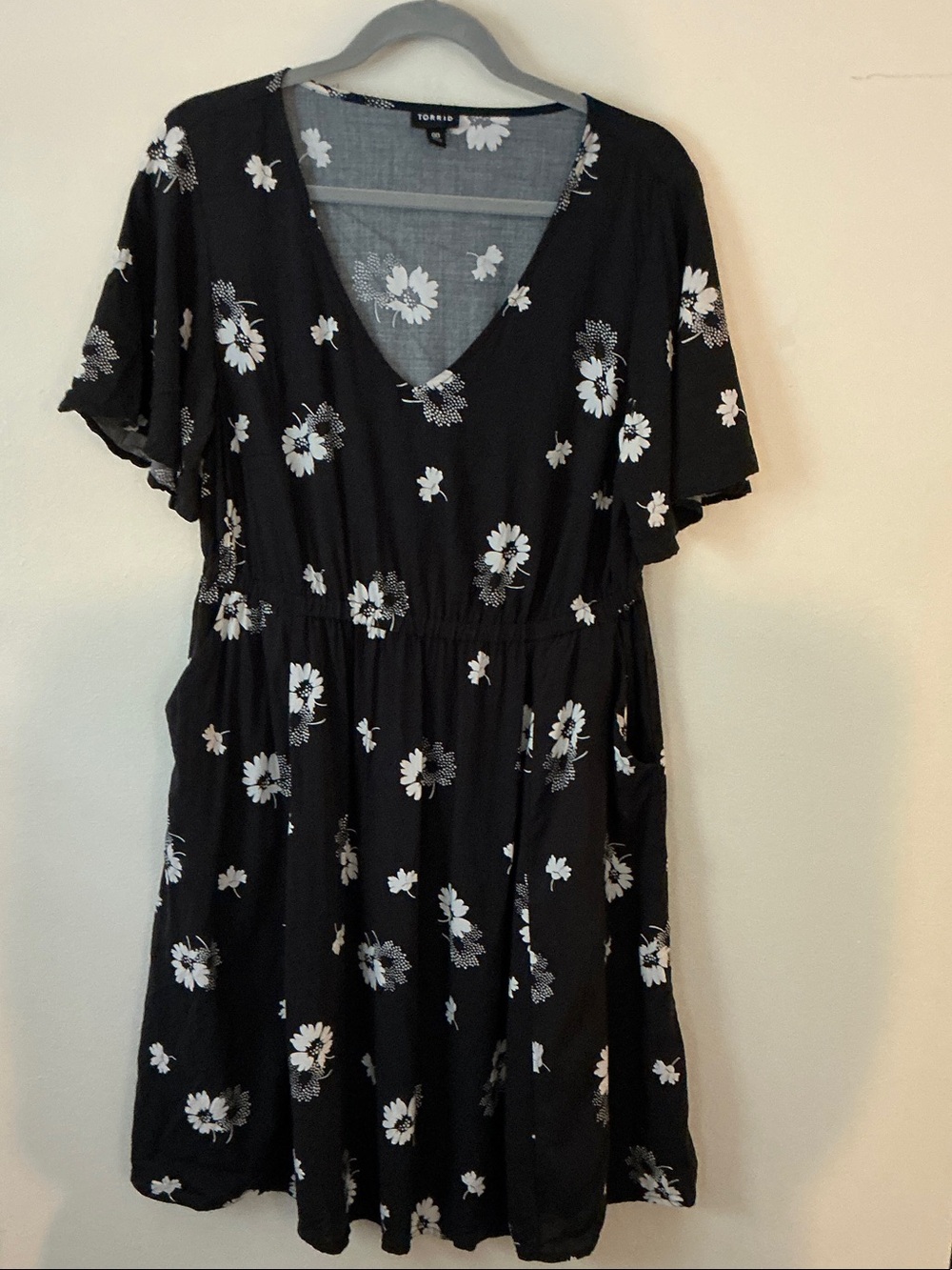TORRID Black Floral V-Neck Midi Dress